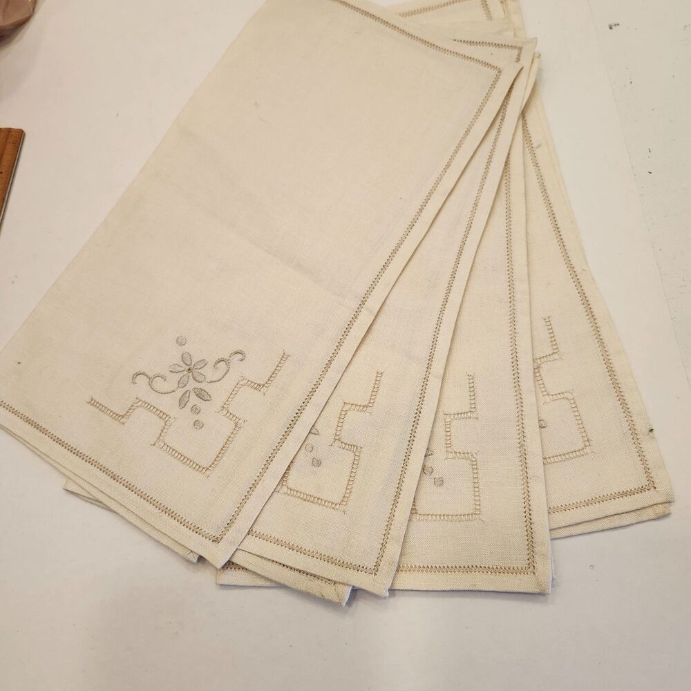Hand-Embroidered Linen Napkins – Set of 4 Vintage Table Linens Floral Cutwork